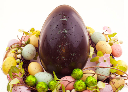 500g Dark 70% Cocoa Peppermint Chocolate Easter Egg with Chocolates