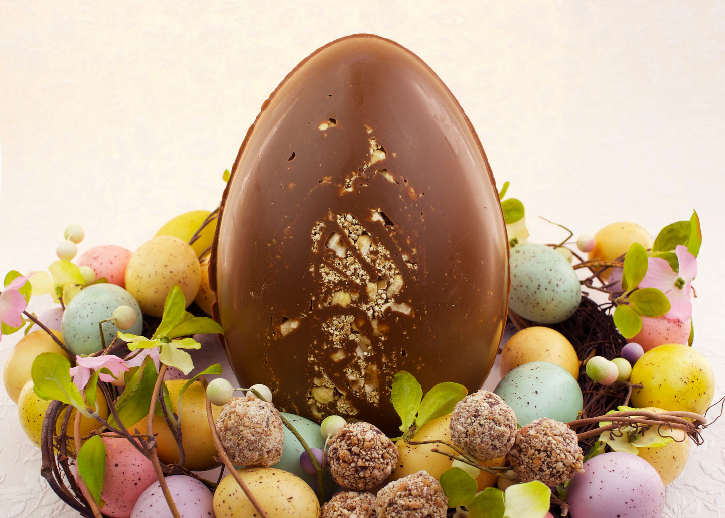 500g Praline Hand Made Easter Egg