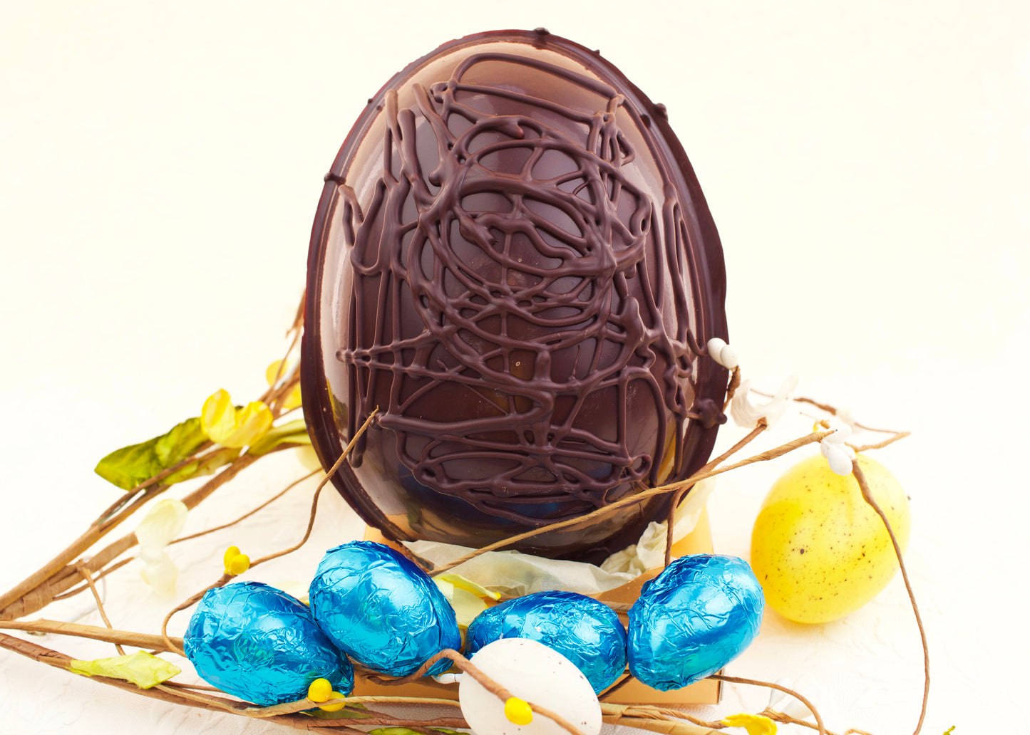 165g Dark Chocolate 55% Cocoa Egg with Mini Eggs